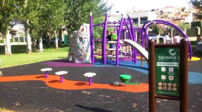 Nuevos juegos infantiles en la plaza Hauza y el parque del Cidacos
