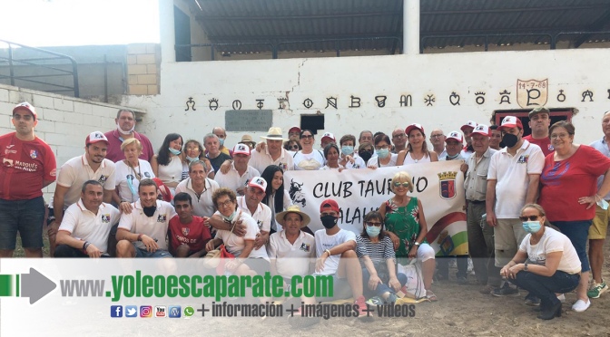 El club taurino de Calahorra pasa un día campero en la ganadería de Carlos Lumbreras